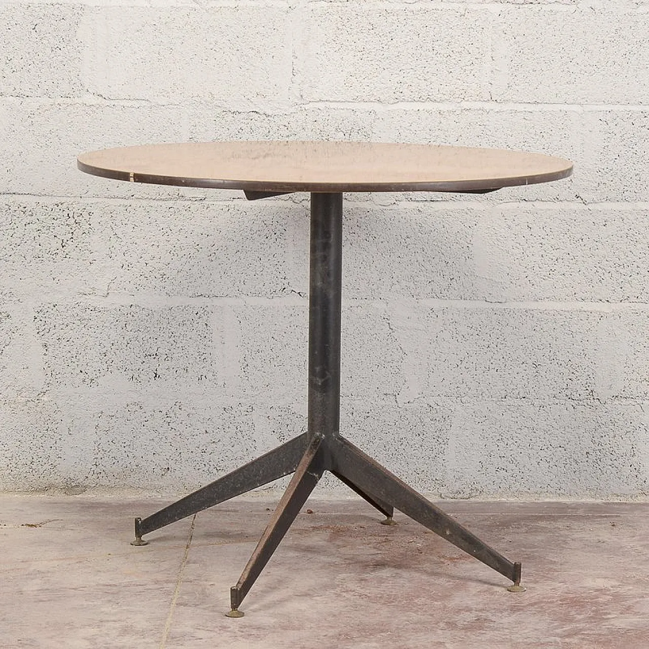 Round bar table, 1970s 6