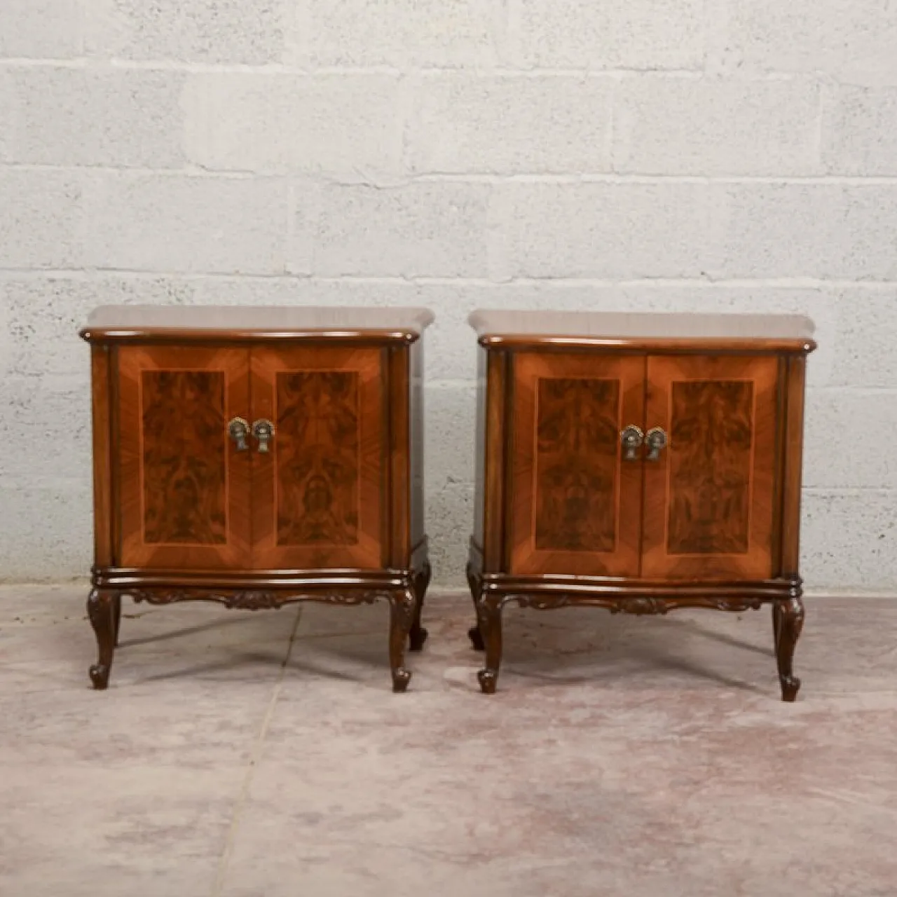 Pair of Mid-Century walnut-veneered nightstands, mid-20th century 1