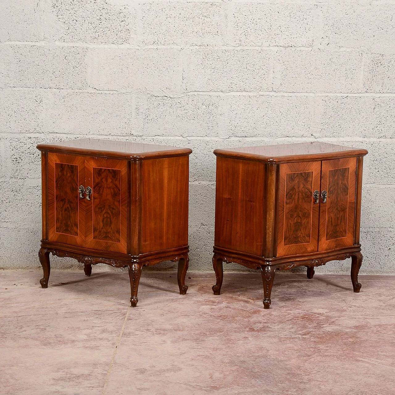 Pair of Mid-Century walnut-veneered nightstands, mid-20th century 16