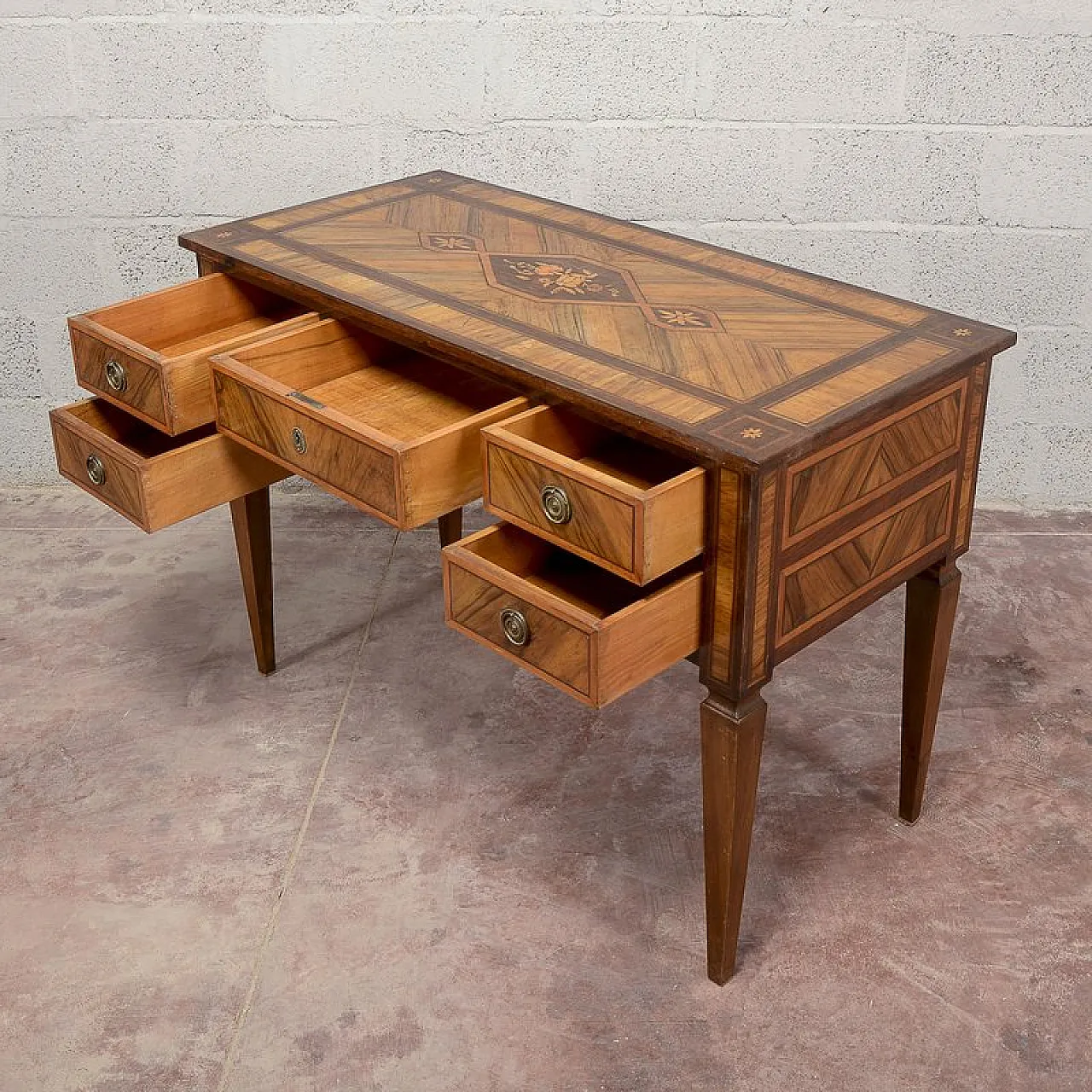 Center desk in wood, 19th century 4