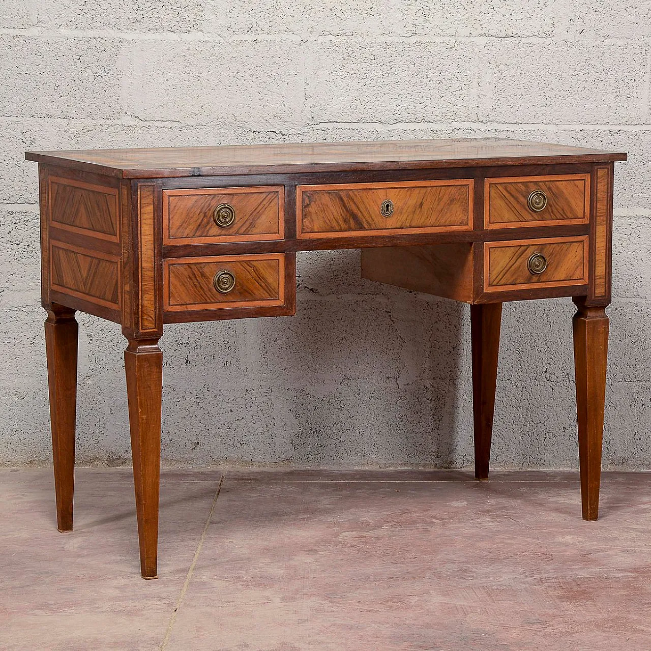 Center desk in wood, 19th century 9