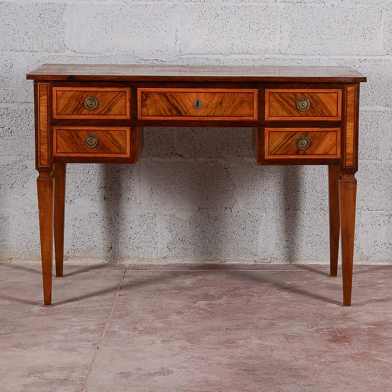 Center desk in wood, 19th century 11