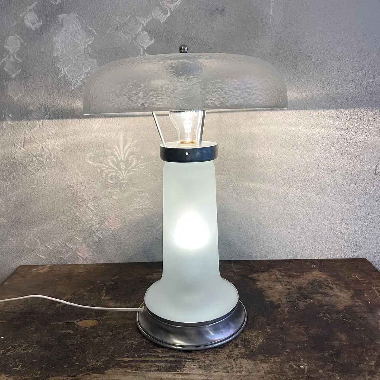 Lampada in vetro di Murano e opalino attribuita a Mazzega, anni '80 2