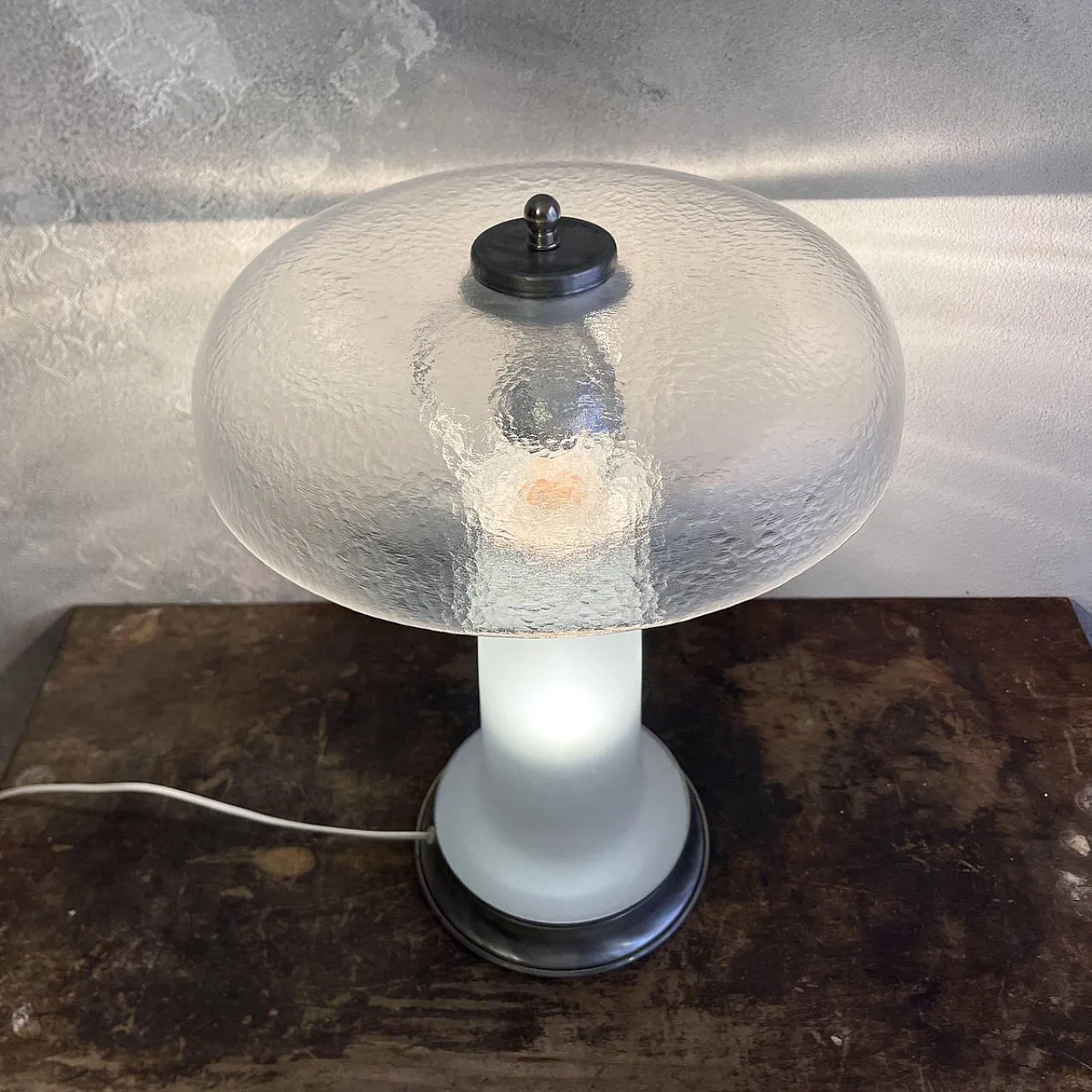 Lampada in vetro di Murano e opalino attribuita a Mazzega, anni '80 3