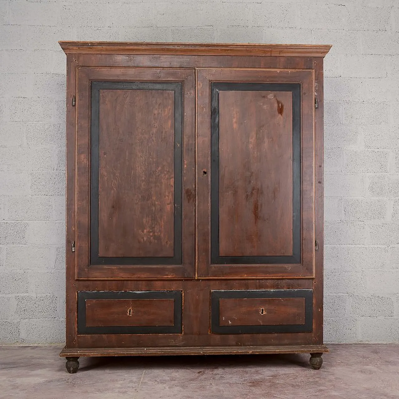 Sideboard with black trim, 19th century 1