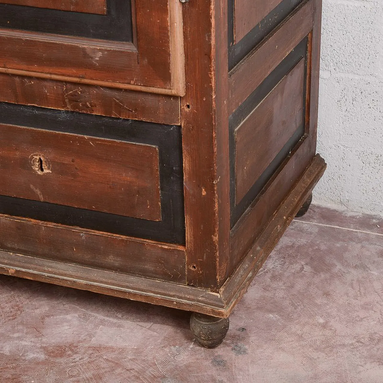 Sideboard with black trim, 19th century 5