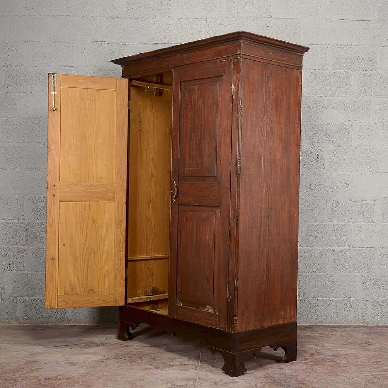 Two-door wardrobe in solid fir, 19th century 5