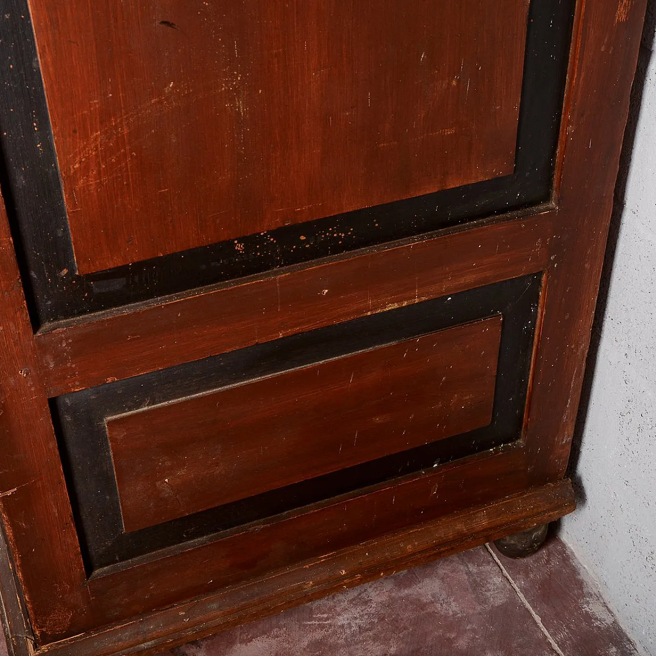 Sideboard with black trim, 19th century 10