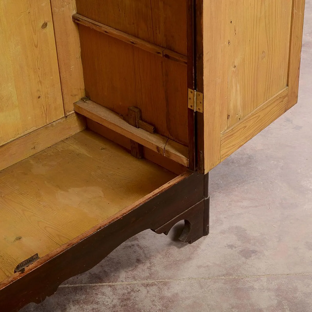 Two-door wardrobe in solid fir, 19th century 6
