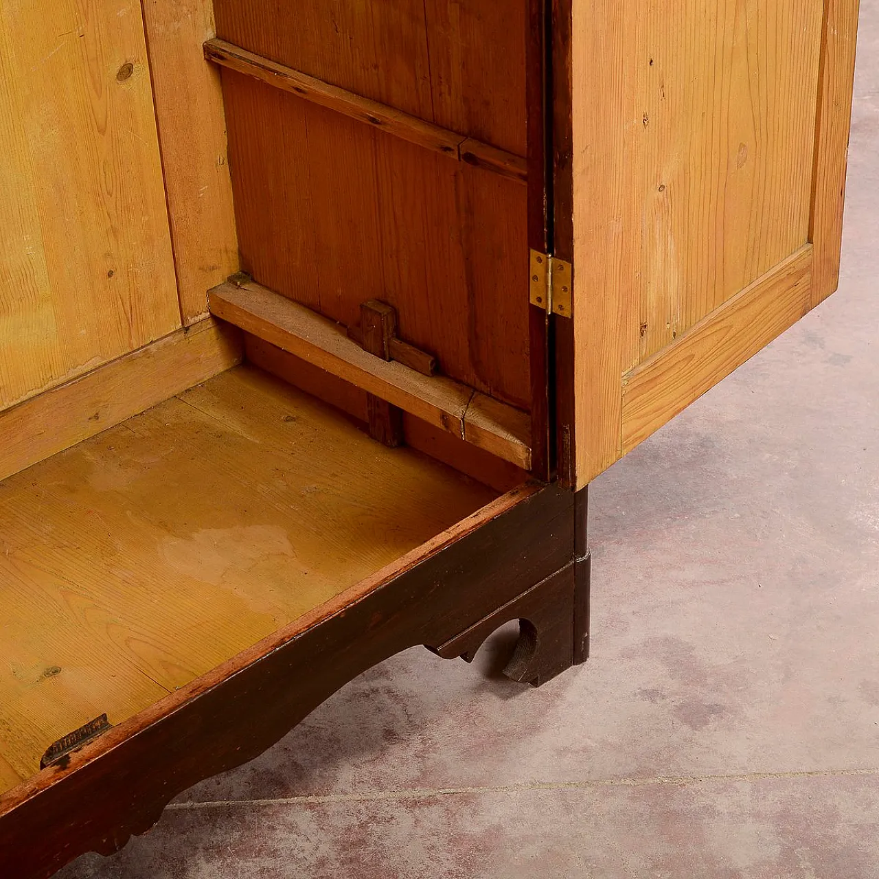 Two-door wardrobe in solid fir, 19th century 15