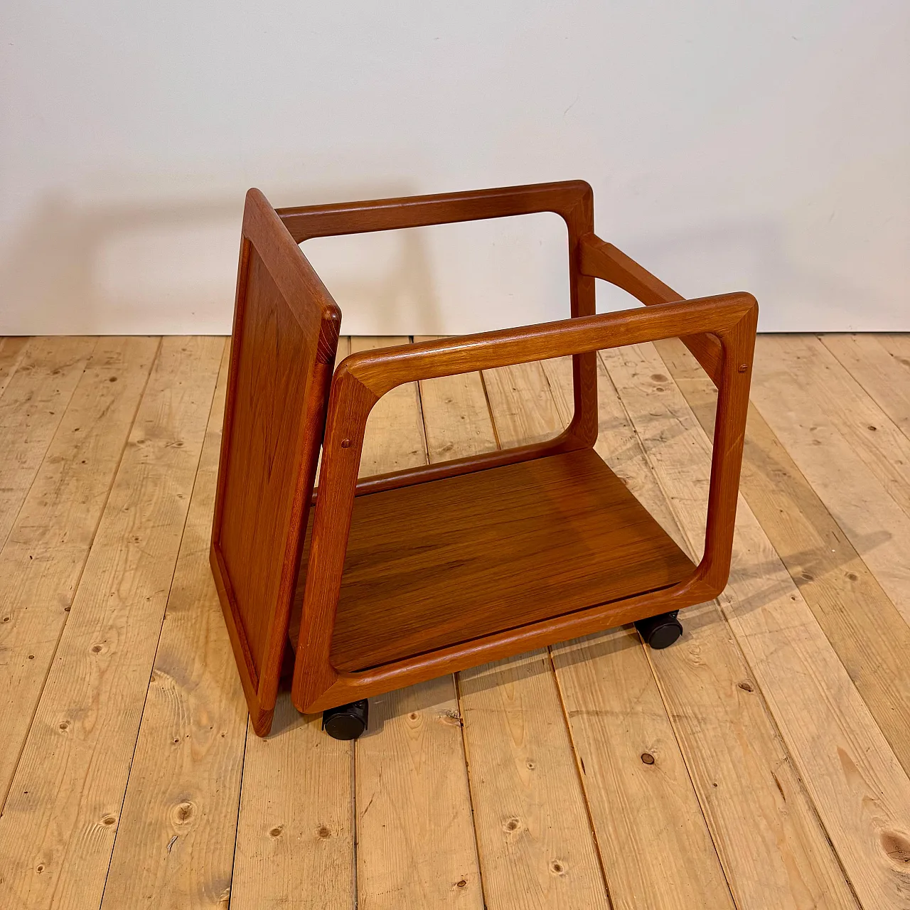 Carrello bar danese in teak Scandinavian Modern, anni ’60 7