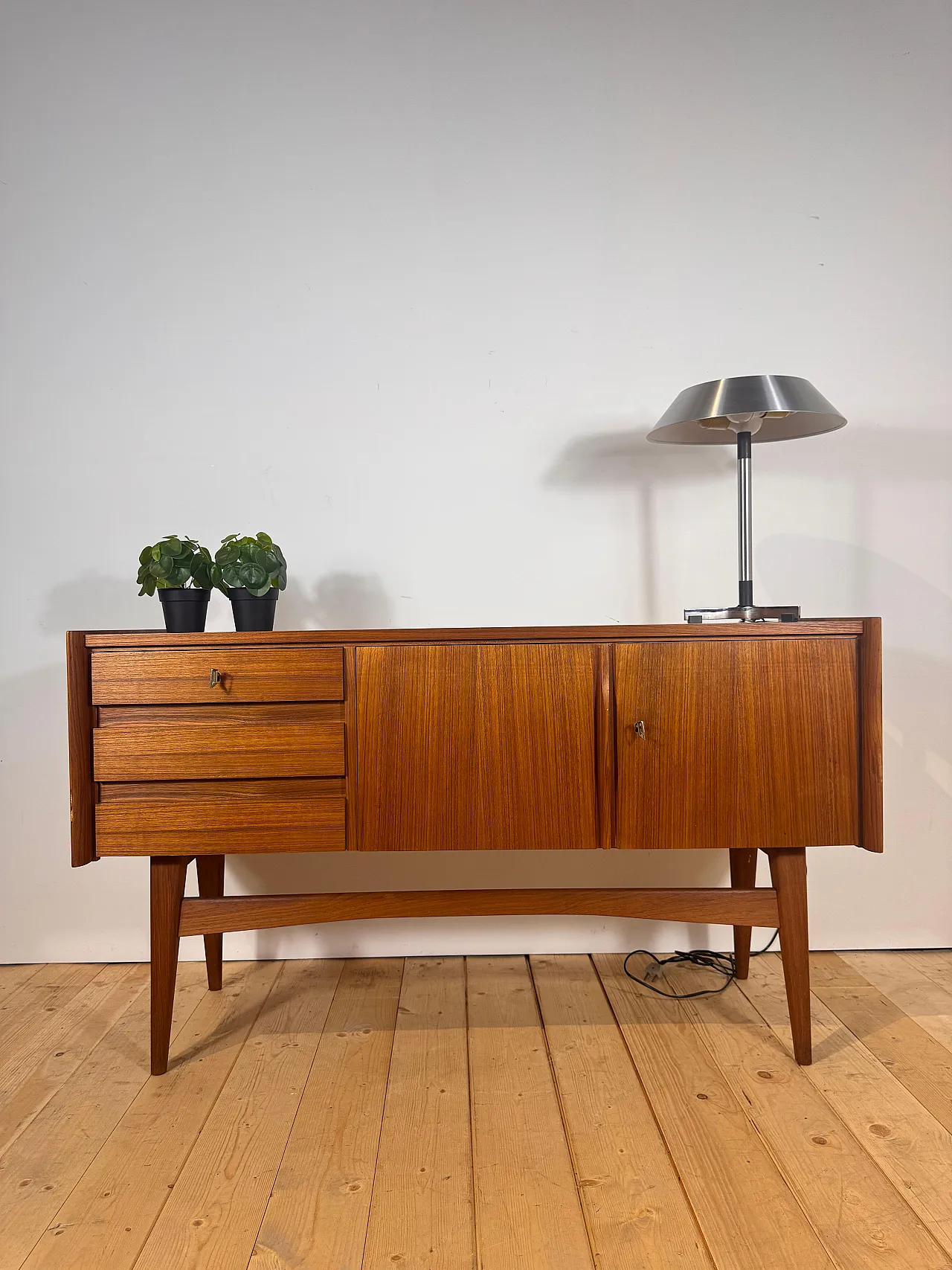 Sideboard piccola danese in teak Scandinavian Modern, anni ’60 5