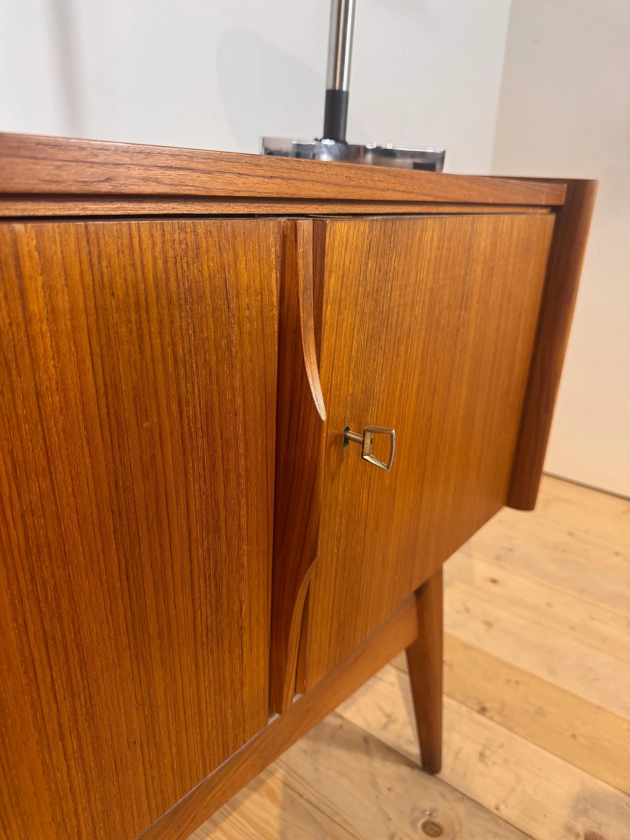 Sideboard piccola danese in teak Scandinavian Modern, anni ’60 6