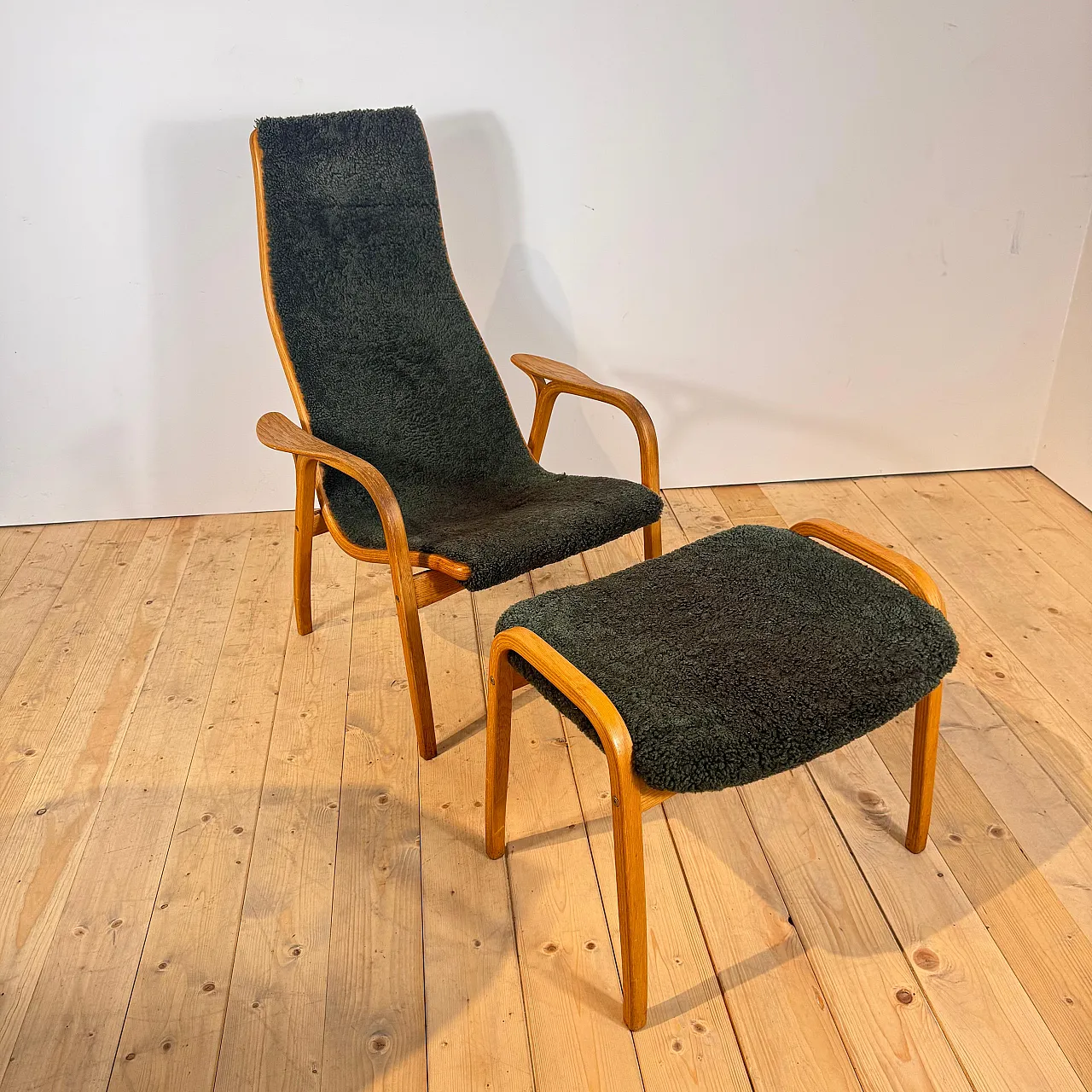 Poltrona Lamino di Yngve Ekström in legno e tessuto verde, anni ’60 3
