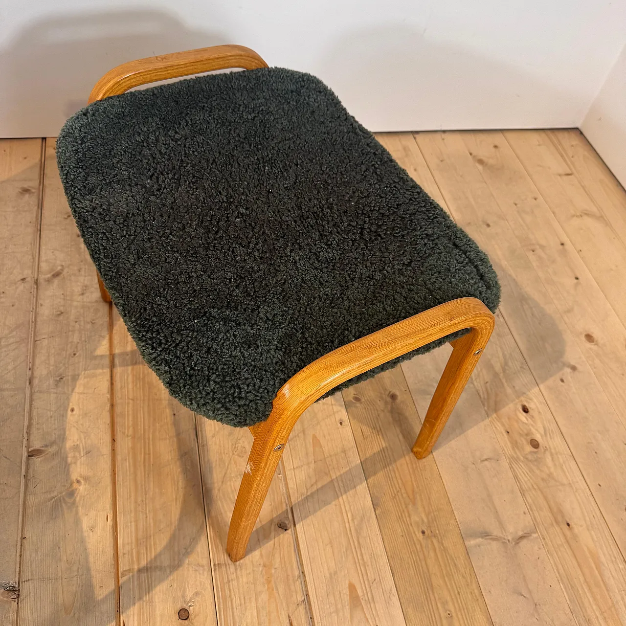 Poltrona Lamino di Yngve Ekström in legno e tessuto verde, anni ’60 7