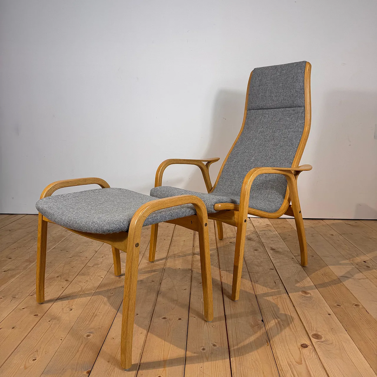 Poltrona Lamino di Yngve Ekström in legno e tessuto grigio, anni ’60 2