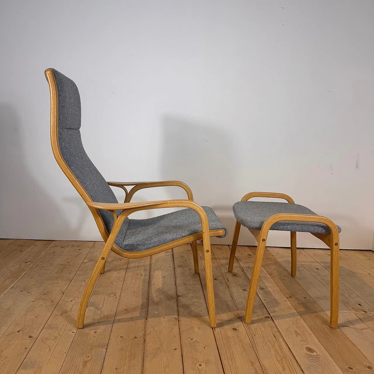 Poltrona Lamino di Yngve Ekström in legno e tessuto grigio, anni ’60 7