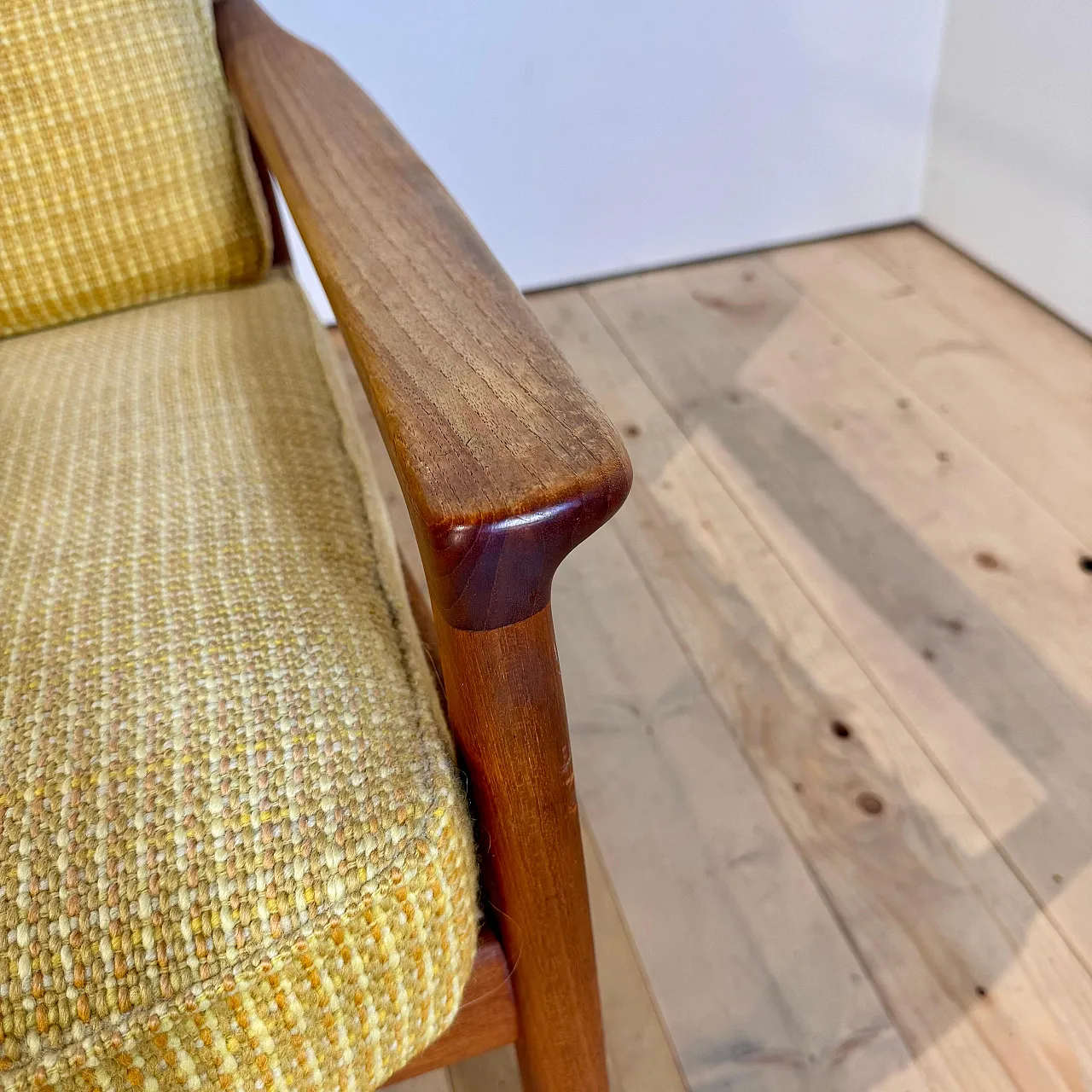 Coppia di poltrone danesi in teak Scandinavian Modern, anni ’60 6