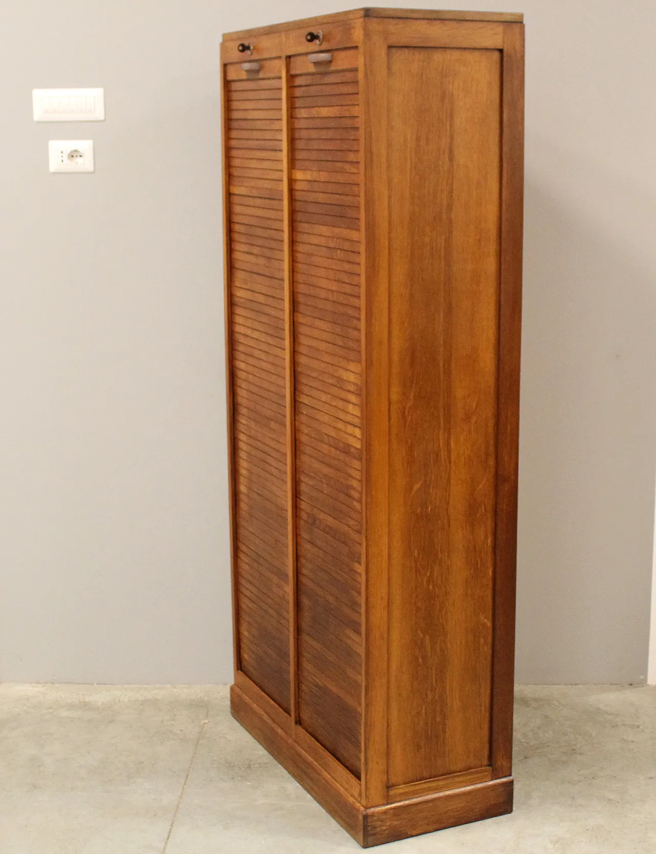 Filing cabinet with oak archive filing shutter, early 1900s 3