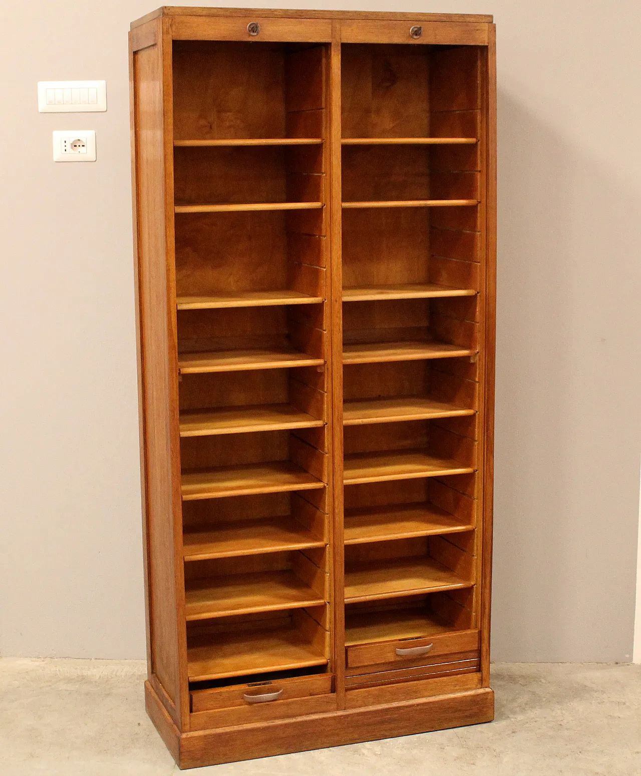 Filing cabinet with oak archive filing shutter, early 1900s 4