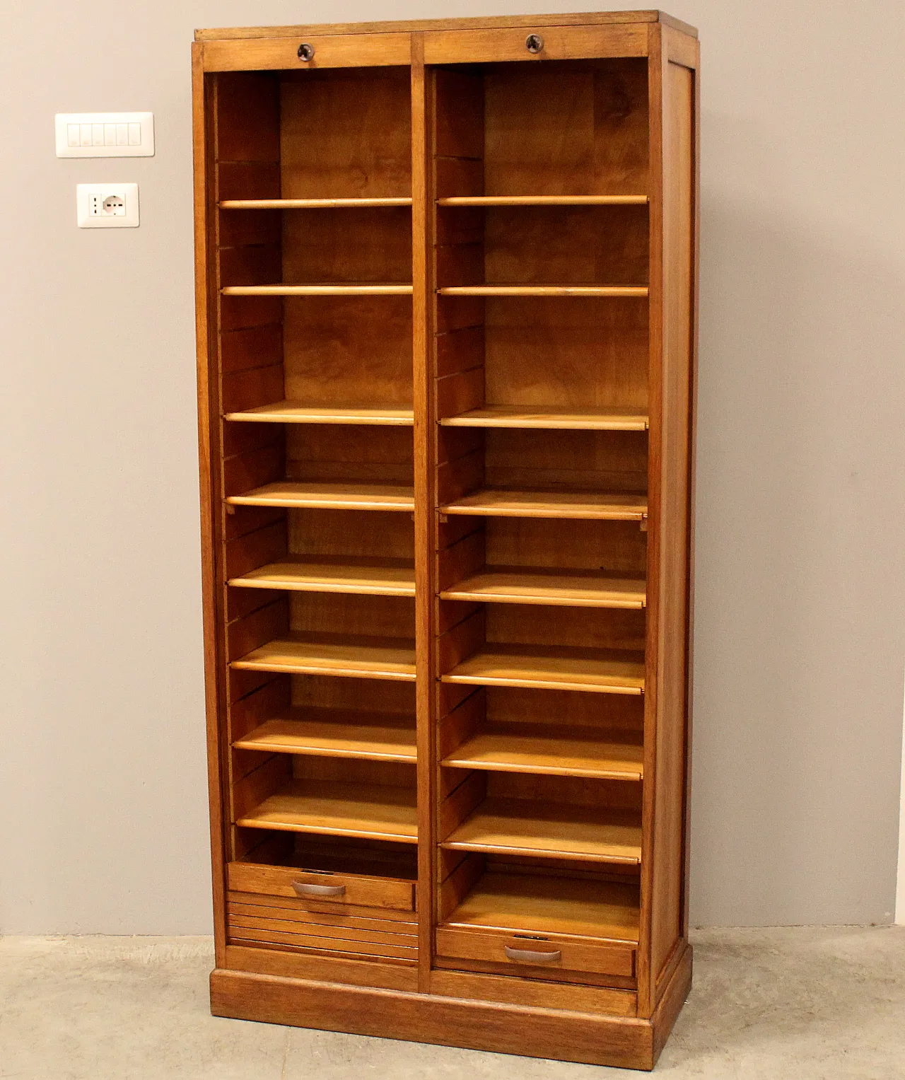 Filing cabinet with oak archive filing shutter, early 1900s 5