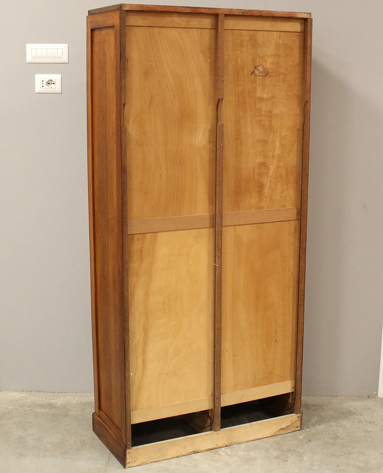 Filing cabinet with oak archive filing shutter, early 1900s 7