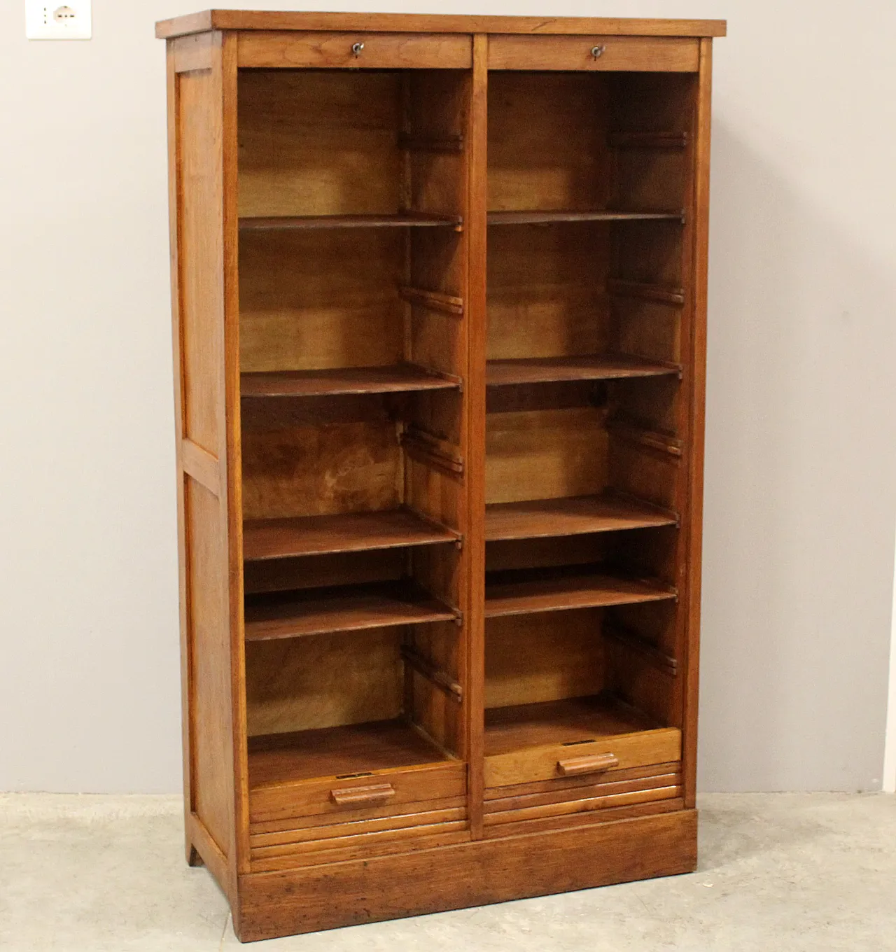 Filing cabinet with oak archive filing shutter, early 1900s 5