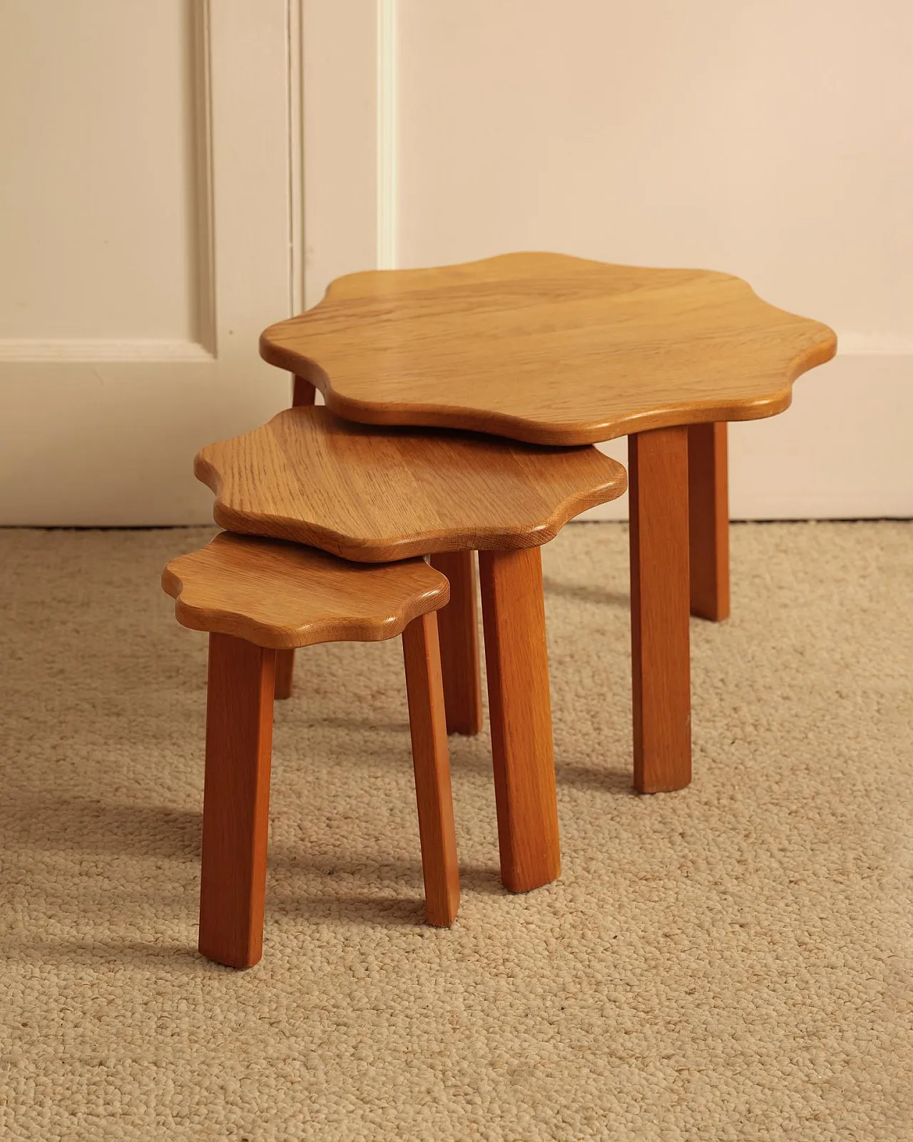 3 Wooden nesting tables, 20th century 4