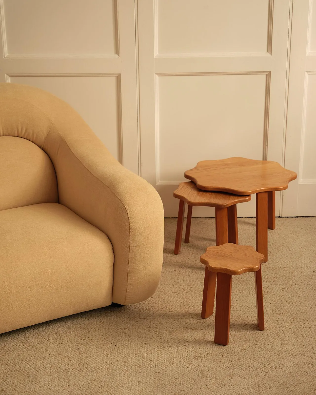 3 Wooden nesting tables, 20th century 7