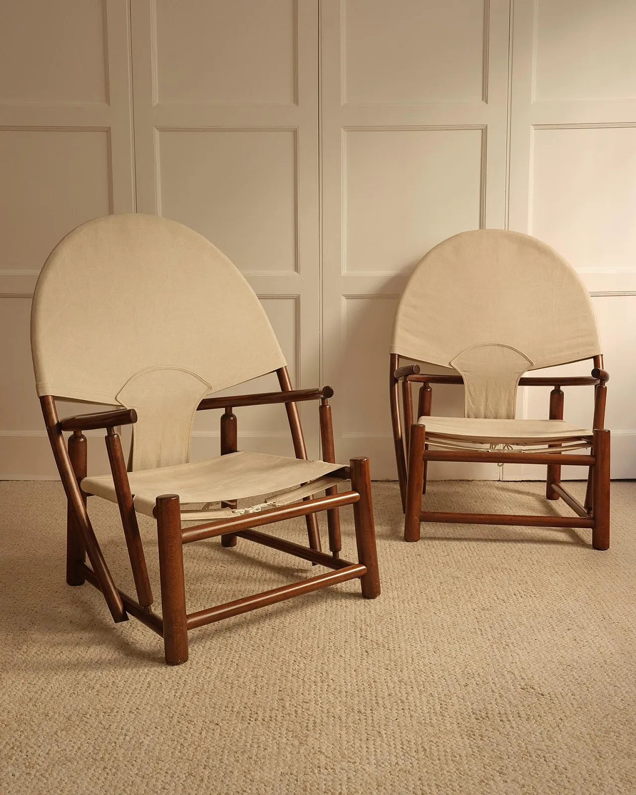 Pair of Hoop G23 chairs, 1970s 2
