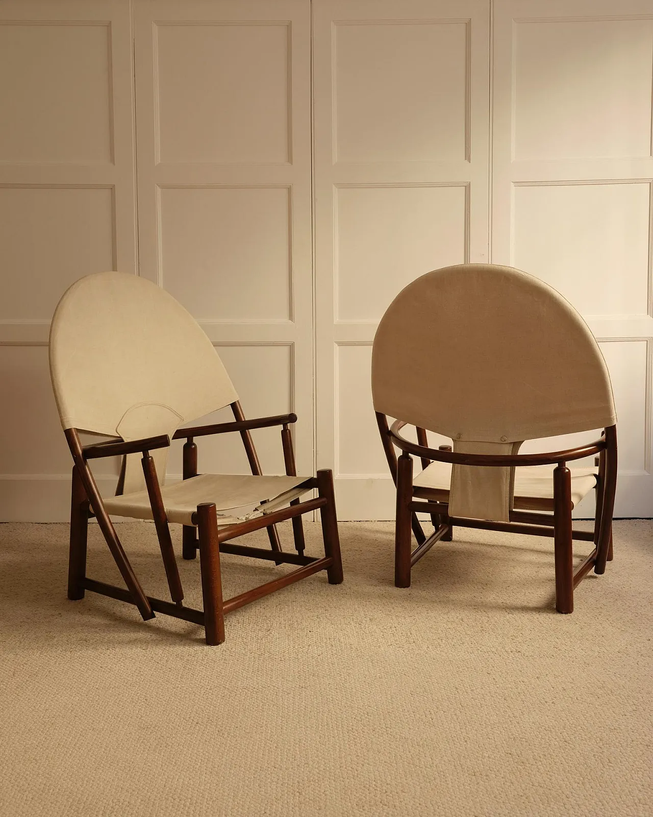 Pair of Hoop G23 chairs, 1970s 3