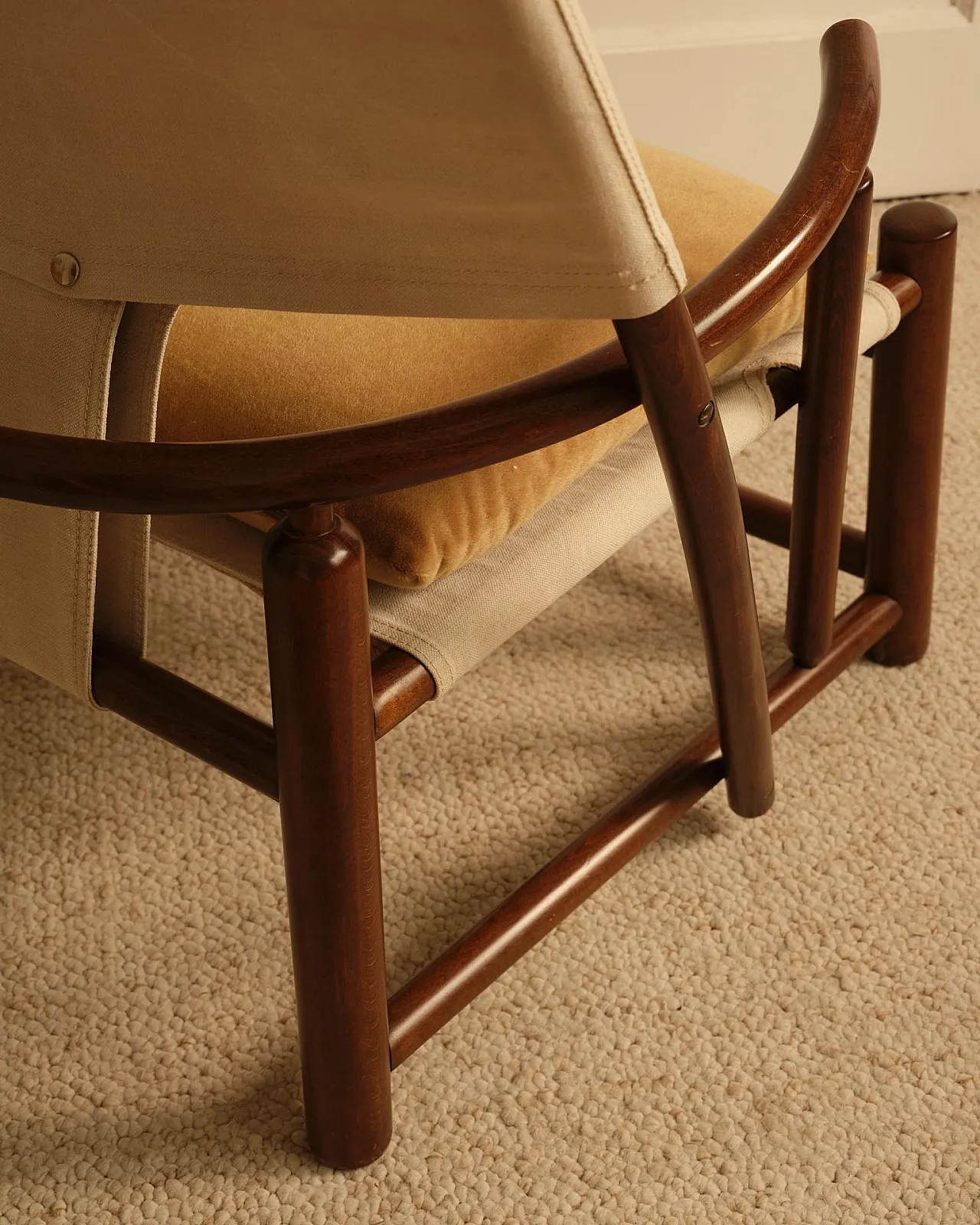 Pair of Hoop G23 chairs, 1970s 11