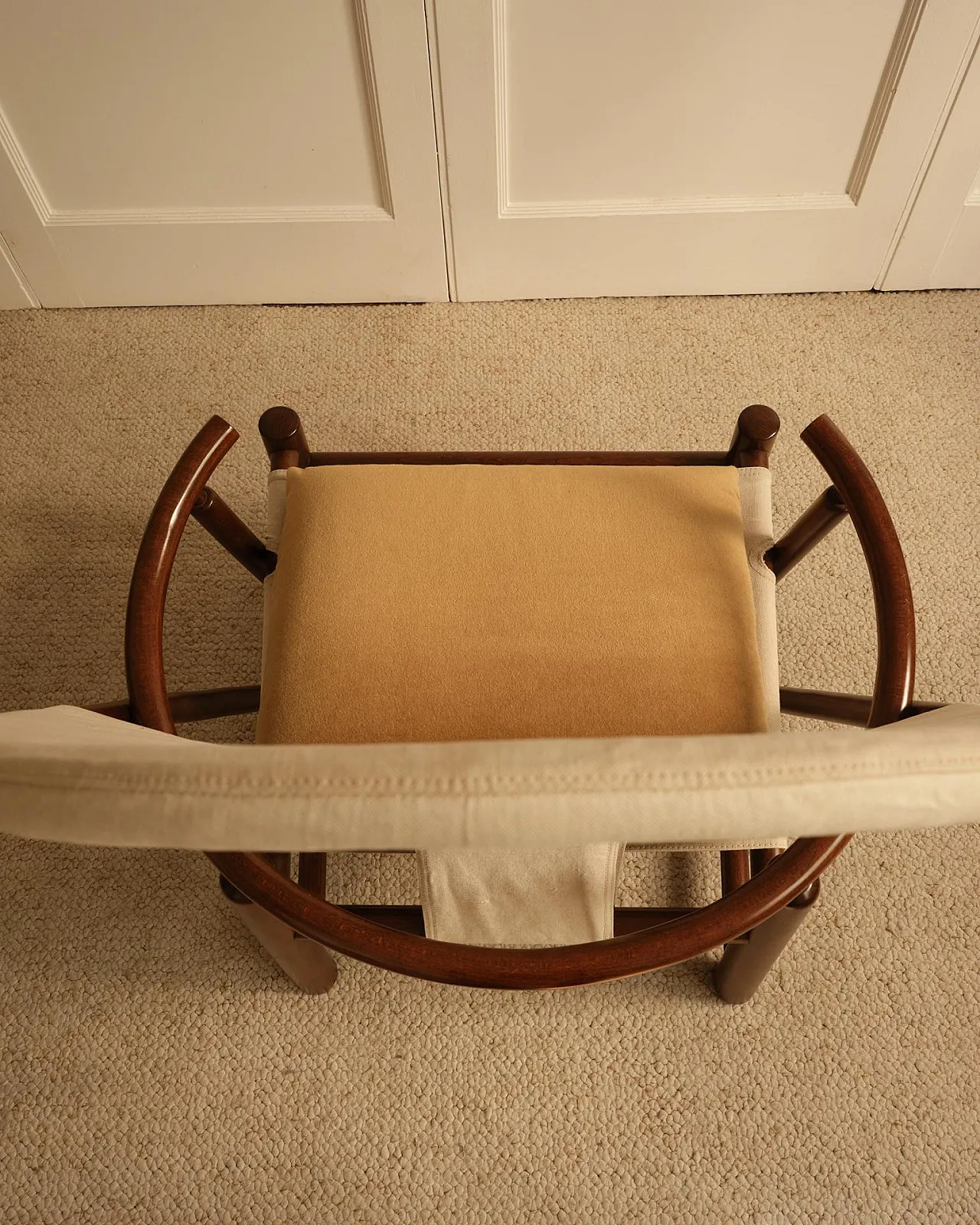 Pair of Hoop G23 chairs, 1970s 14