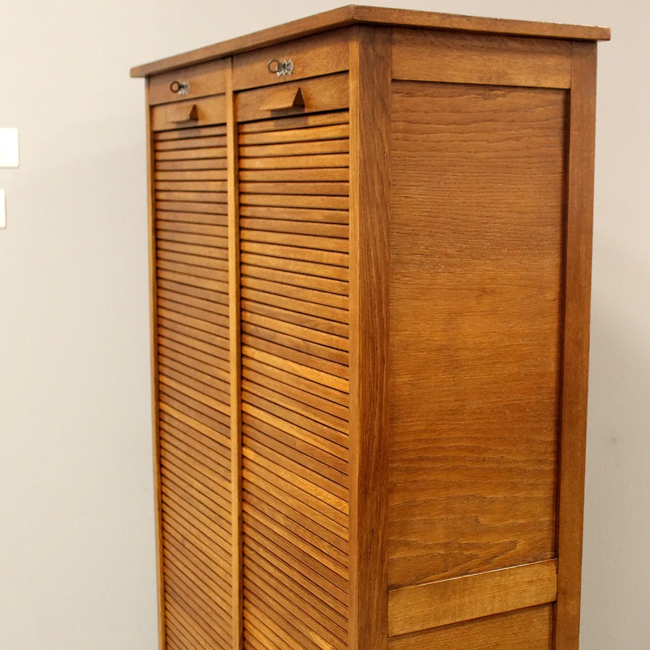 Filing cabinet with oak archive filing shutter, early 1900s 8