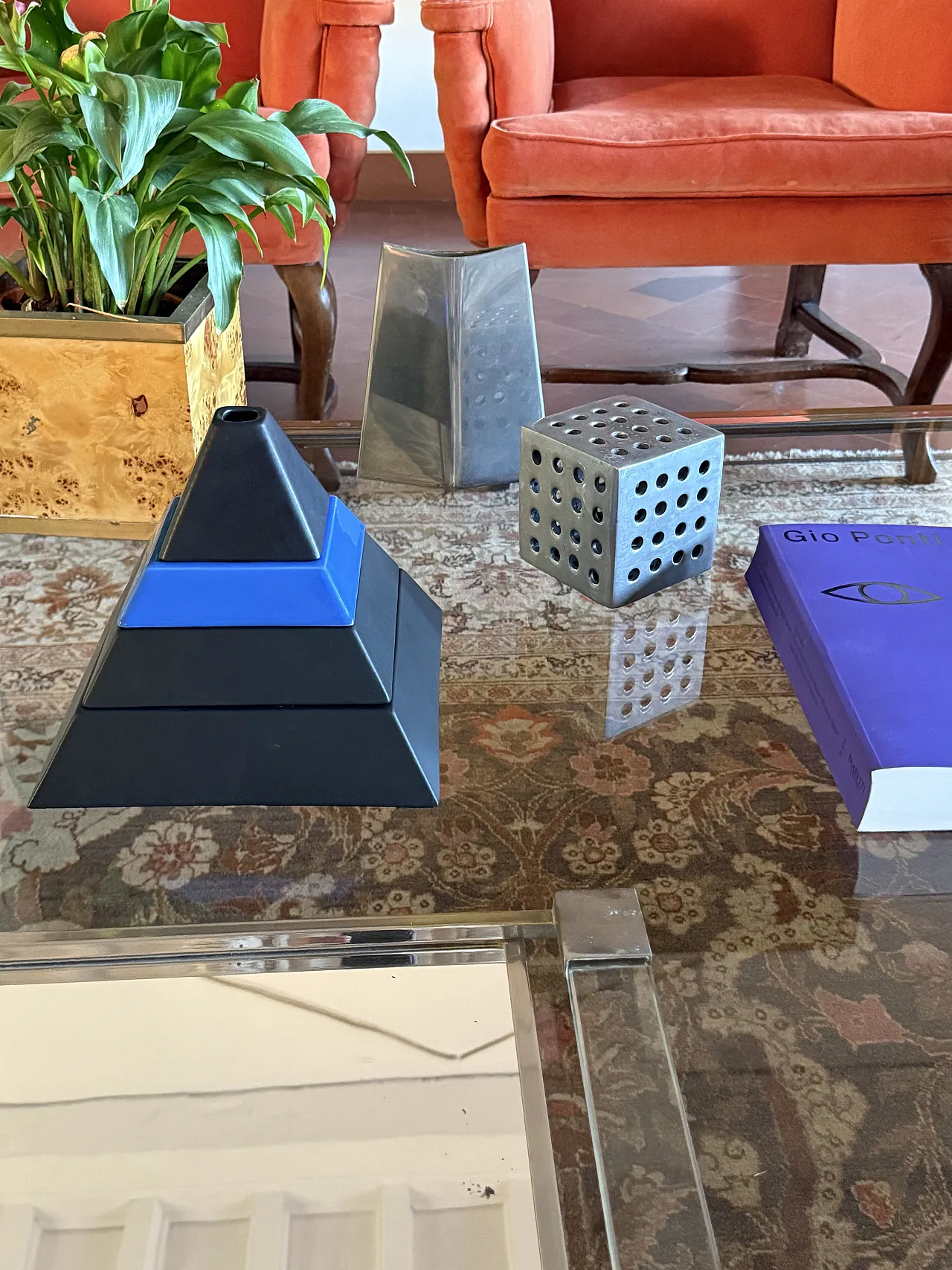 Pyramid-shaped ceramic centrepiece, Amalgames France 1980 6