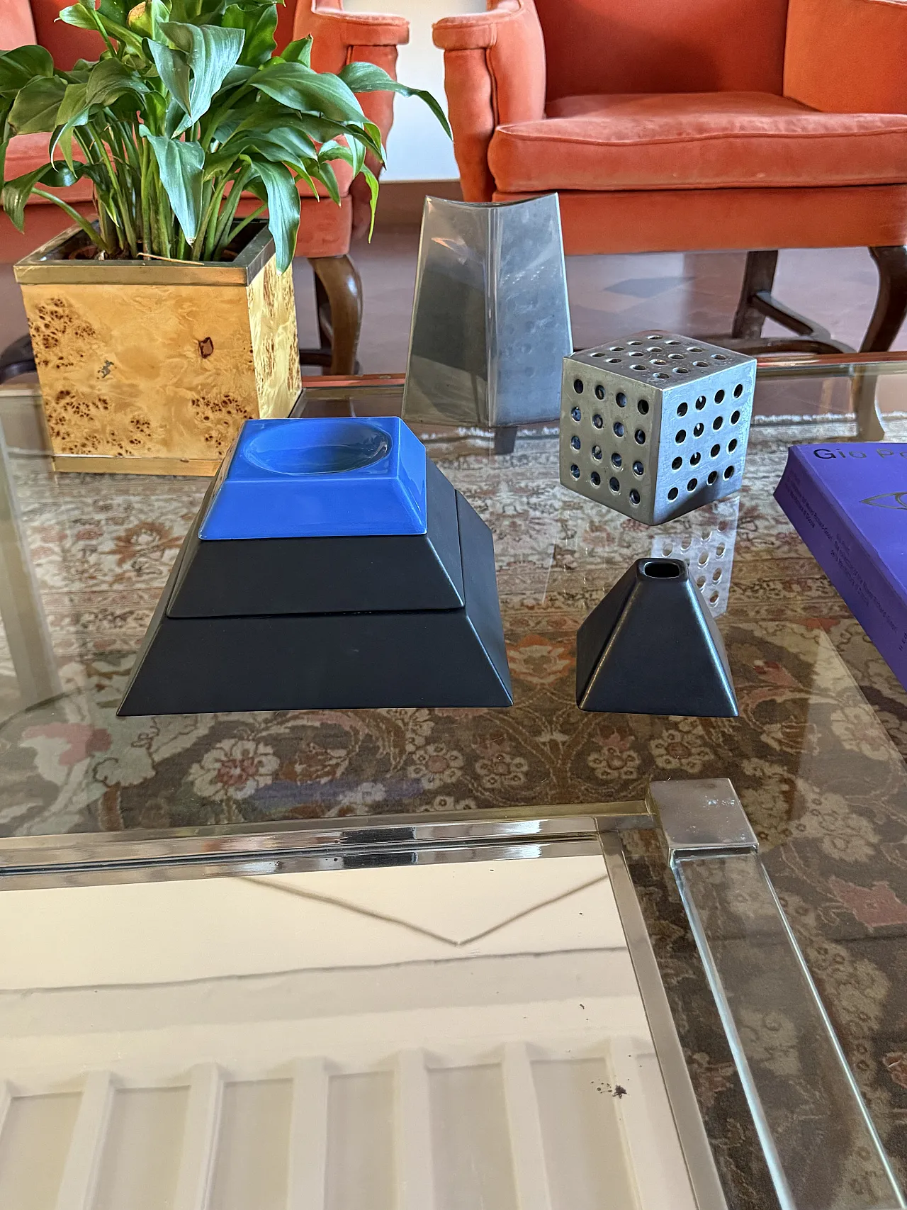 Pyramid-shaped ceramic centrepiece, Amalgames France 1980 7