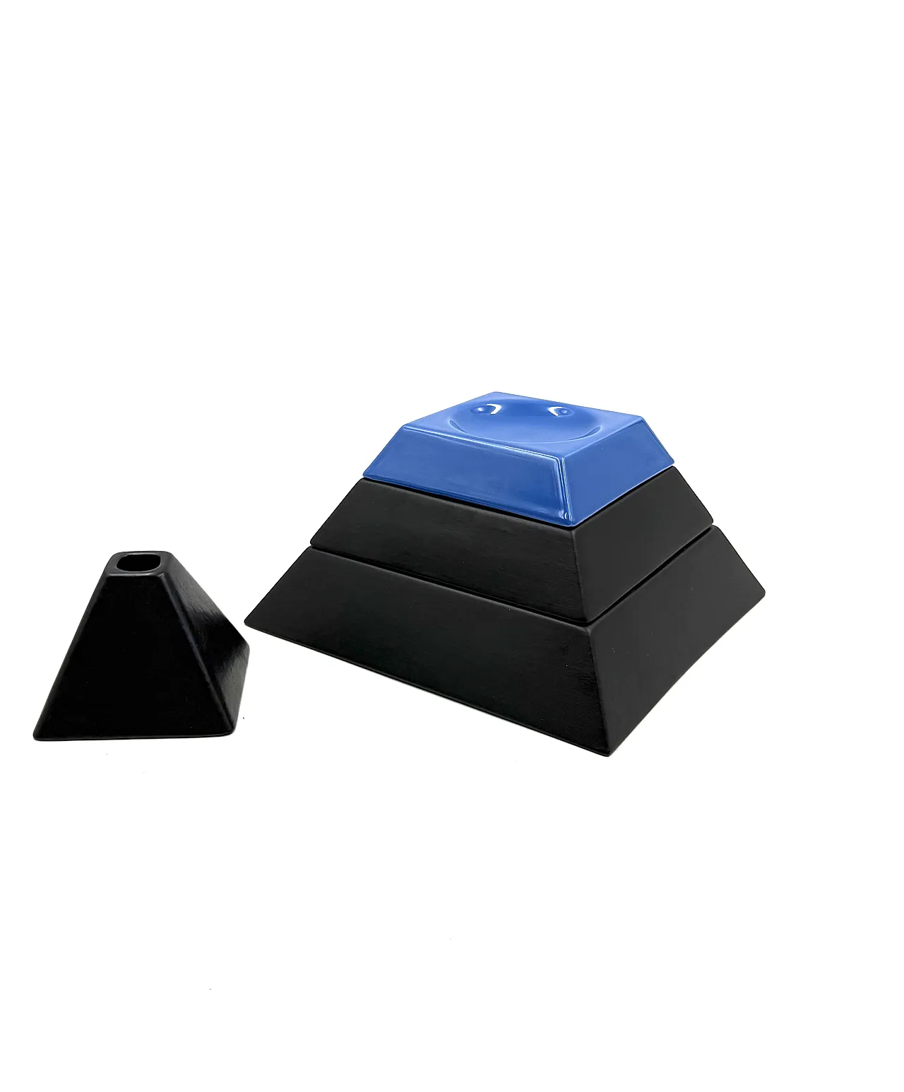 Pyramid-shaped ceramic centrepiece, Amalgames France 1980 14