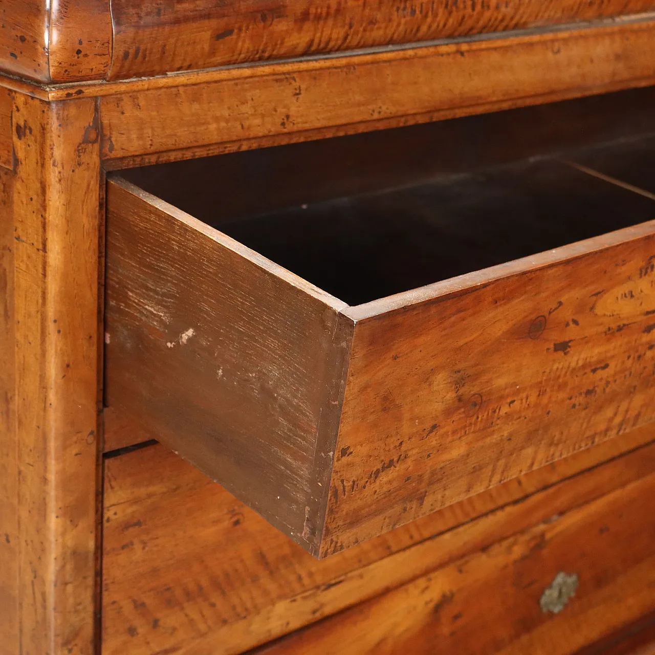 Charles X chest of drawers in walnut, 19th century 3