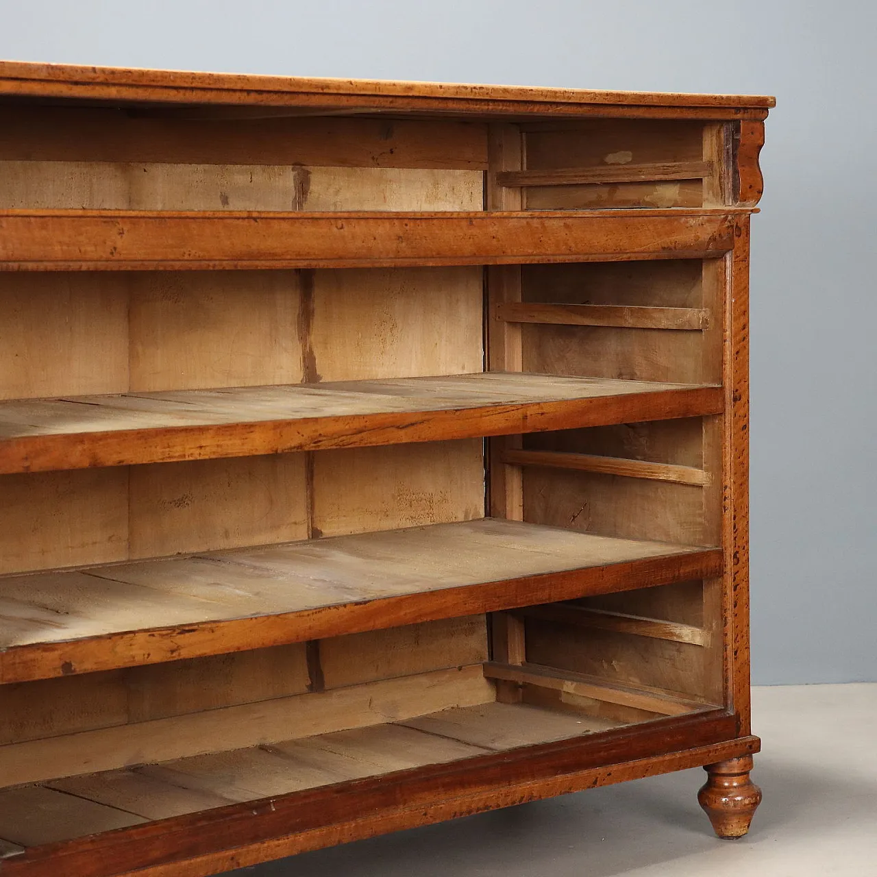 Charles X chest of drawers in walnut, 19th century 8