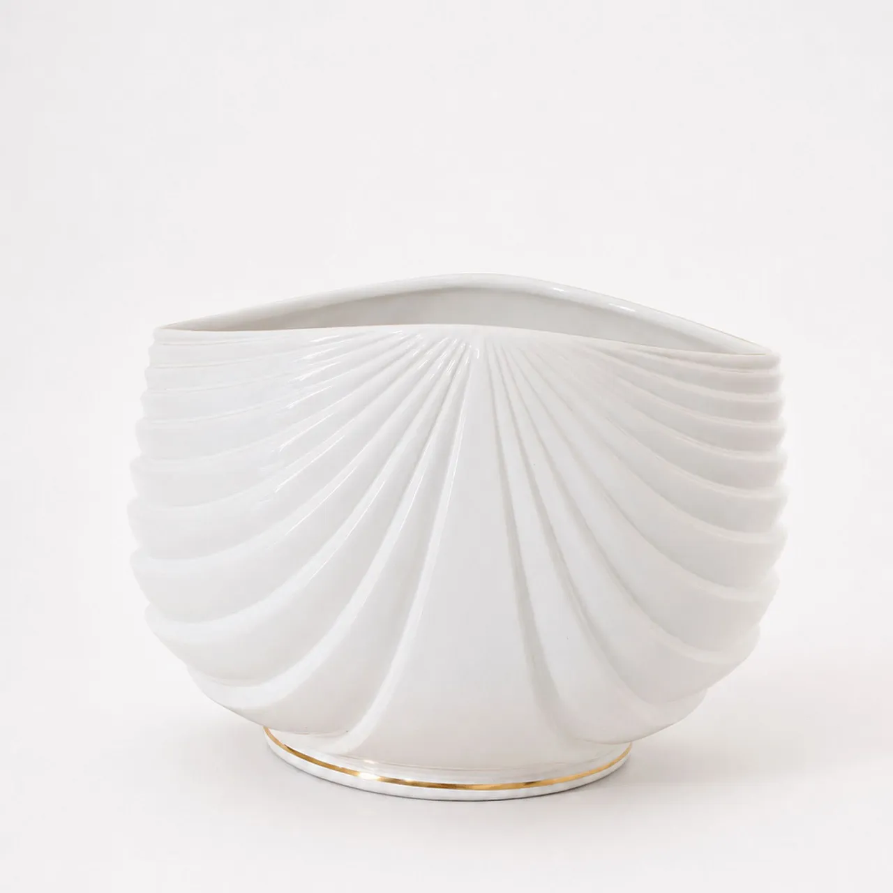 Pair of Gio Ponti style white and gold ceramic vases, 1970s 7
