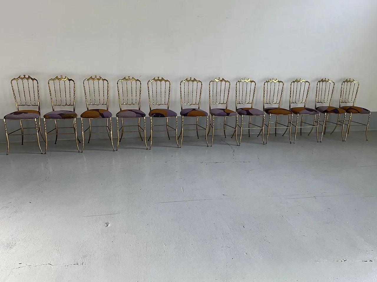 Set of 12 "Chiavarine" chairs in solid brass, Italy, 1950s 6