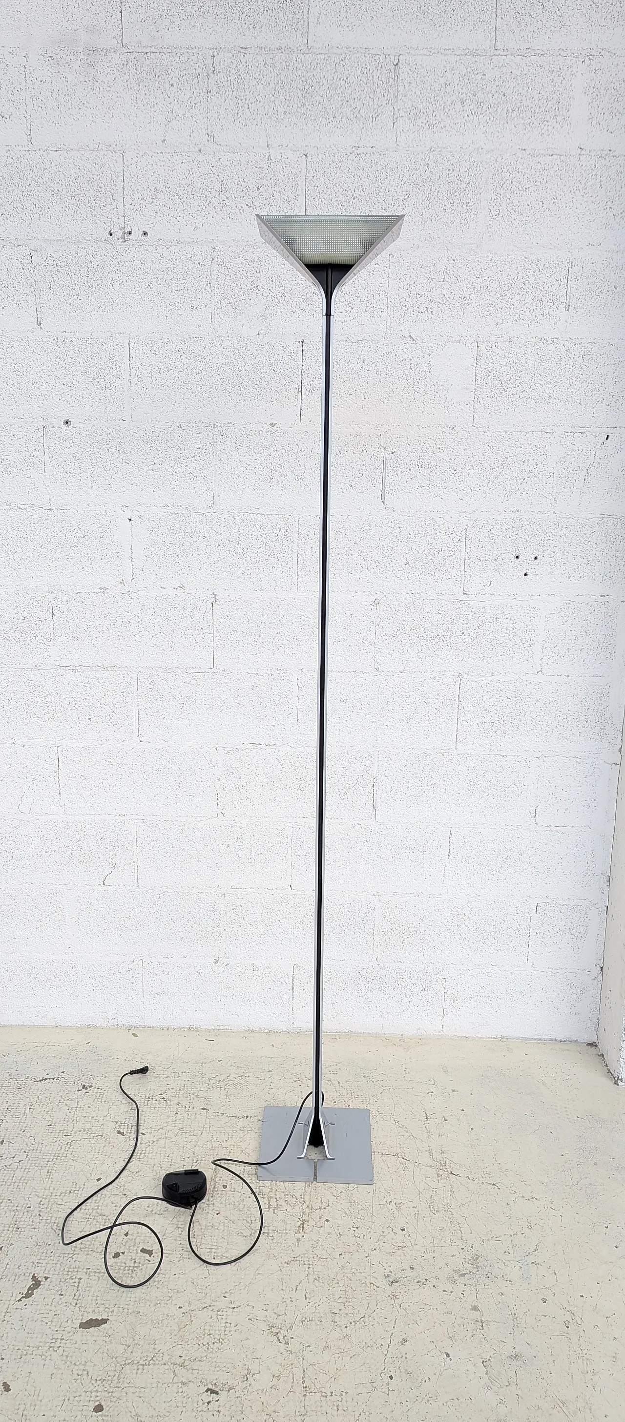 Gray Papillona floor lamp by Tobia Scarpa for Flos 70s 3