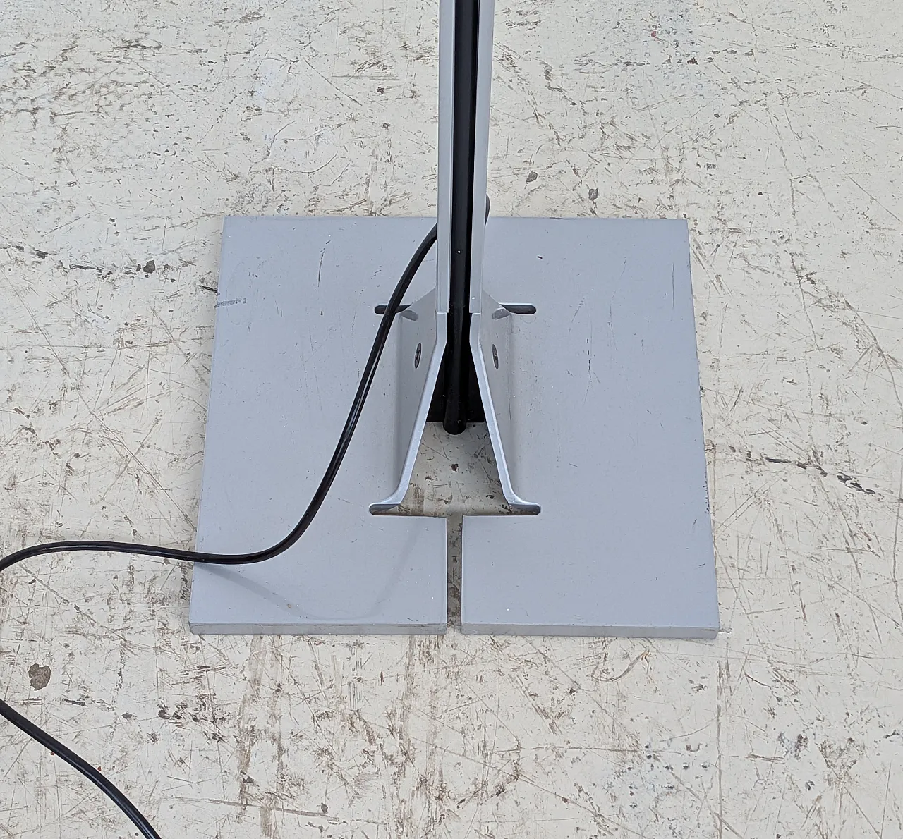 Gray Papillona floor lamp by Tobia Scarpa for Flos 70s 5