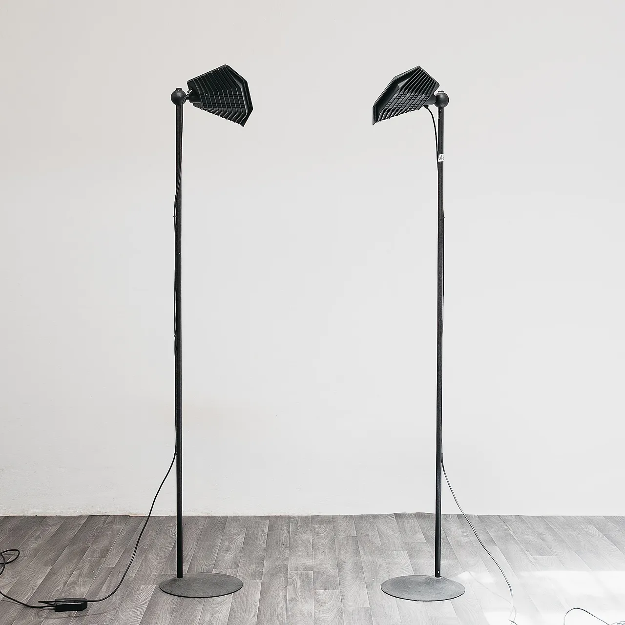 Pair of floor lamps by Ettore Sottsass for Olivetti Synthesis, 80s 3