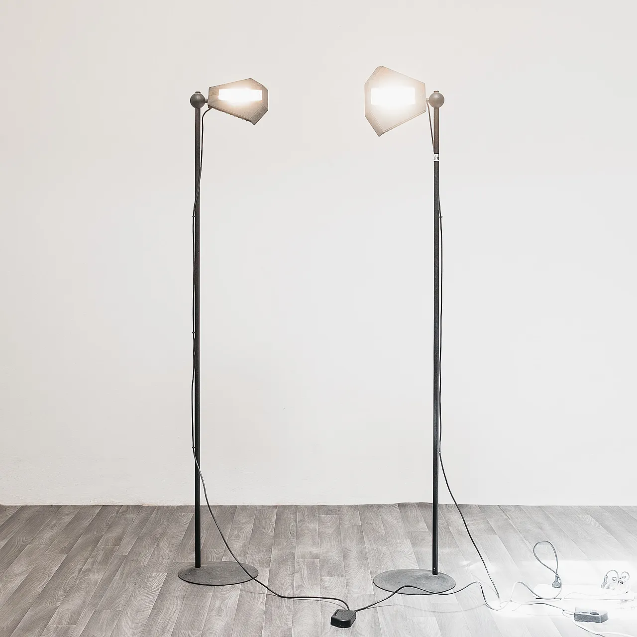 Pair of floor lamps by Ettore Sottsass for Olivetti Synthesis, 80s 11