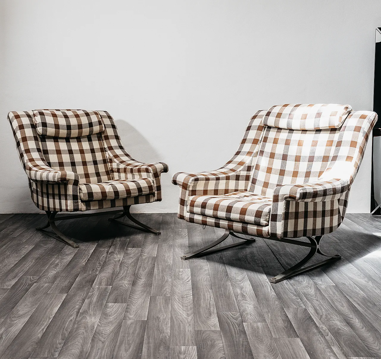 Pair of armchairs Mod. Gran Premio by Maurice Calka for Arflex, 1960 2