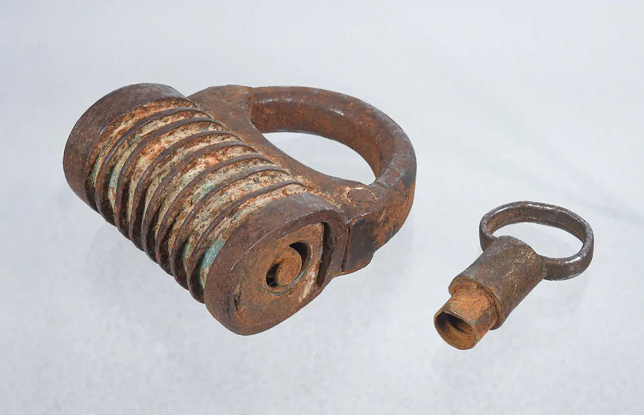 Iron key lock, 19th century 2