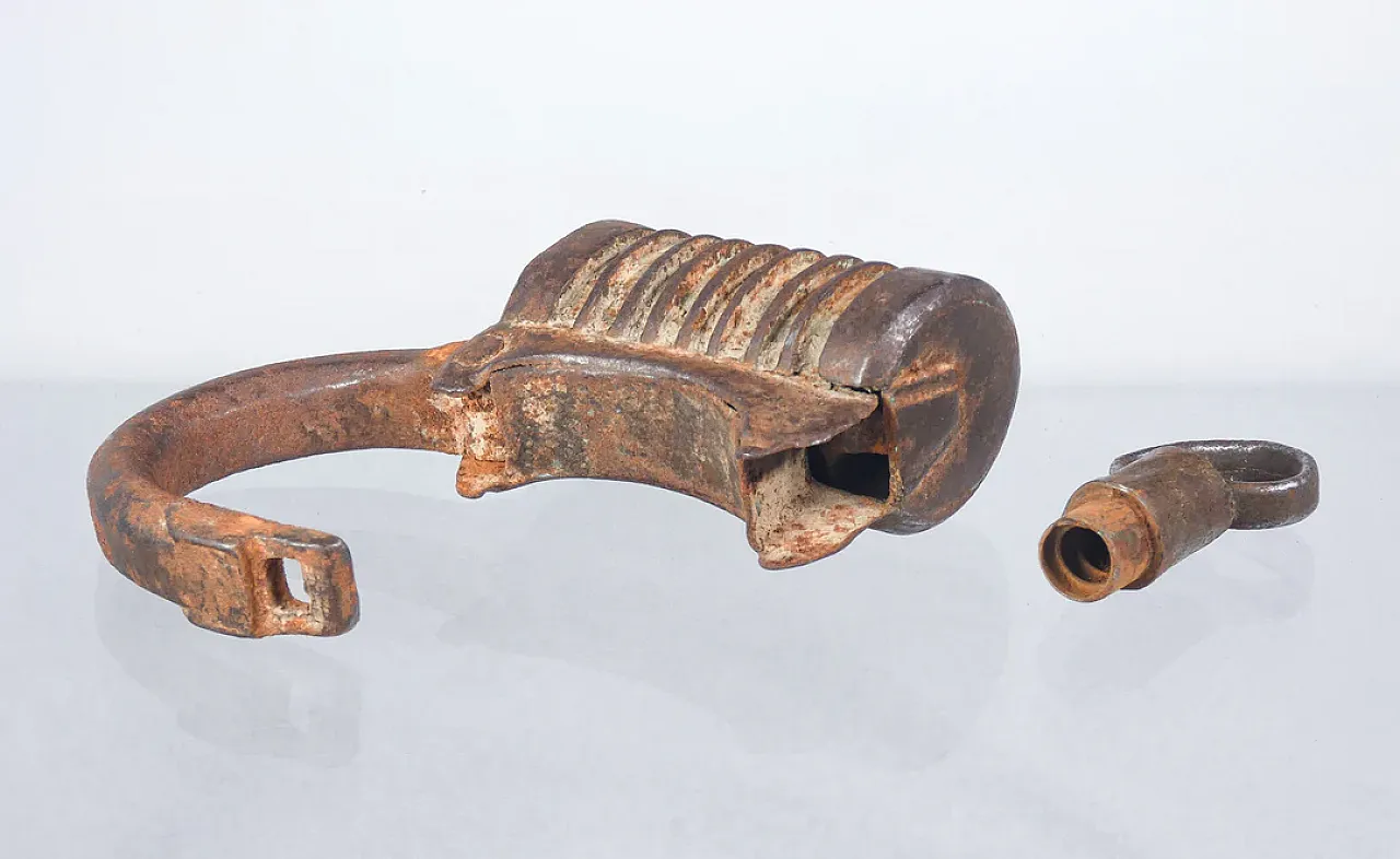 Iron key lock, 19th century 3