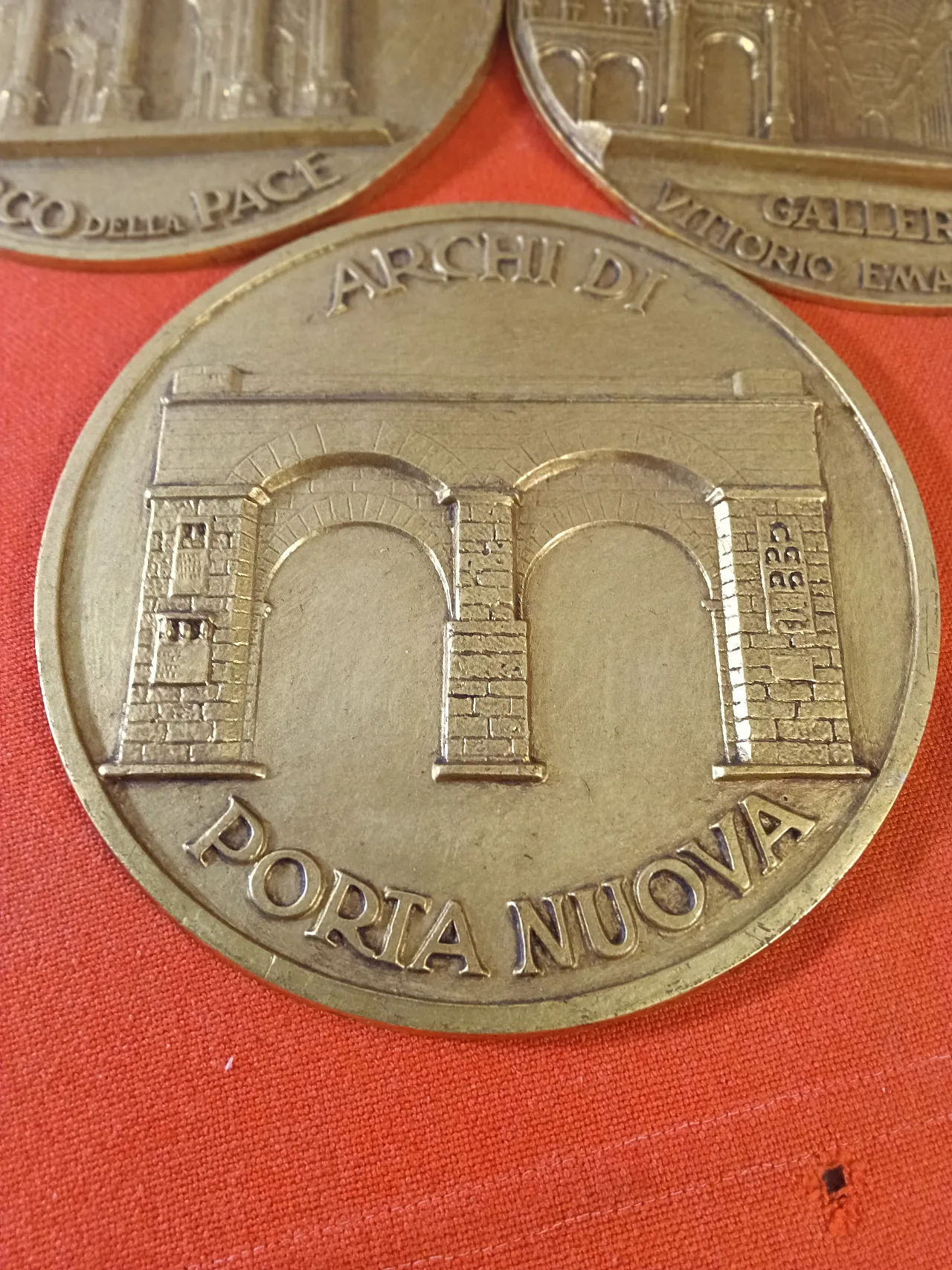 City of Milan medallions in gilded bronze casting, 1980s 6