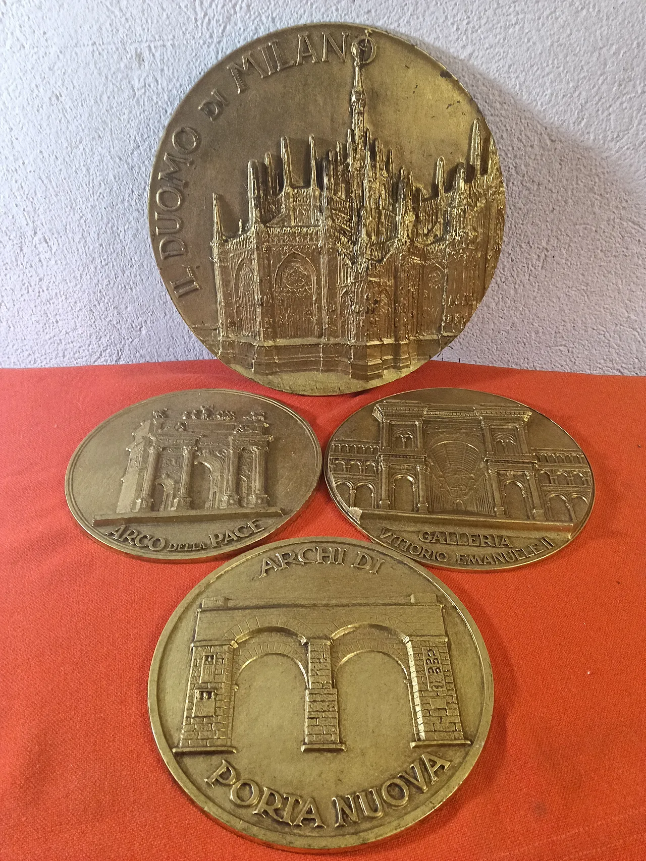 City of Milan medallions in gilded bronze casting, 1980s 10